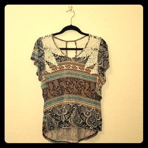 Super SOFT Paisely Print and Lace Top